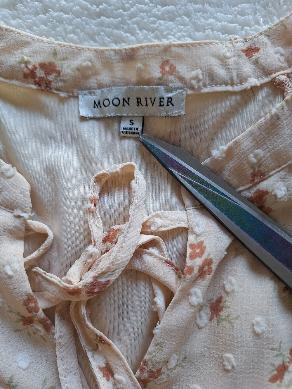 Moon River Floral Swiss Dot Tiered Midi Dress Tie Neck S - Picture 11 of 11